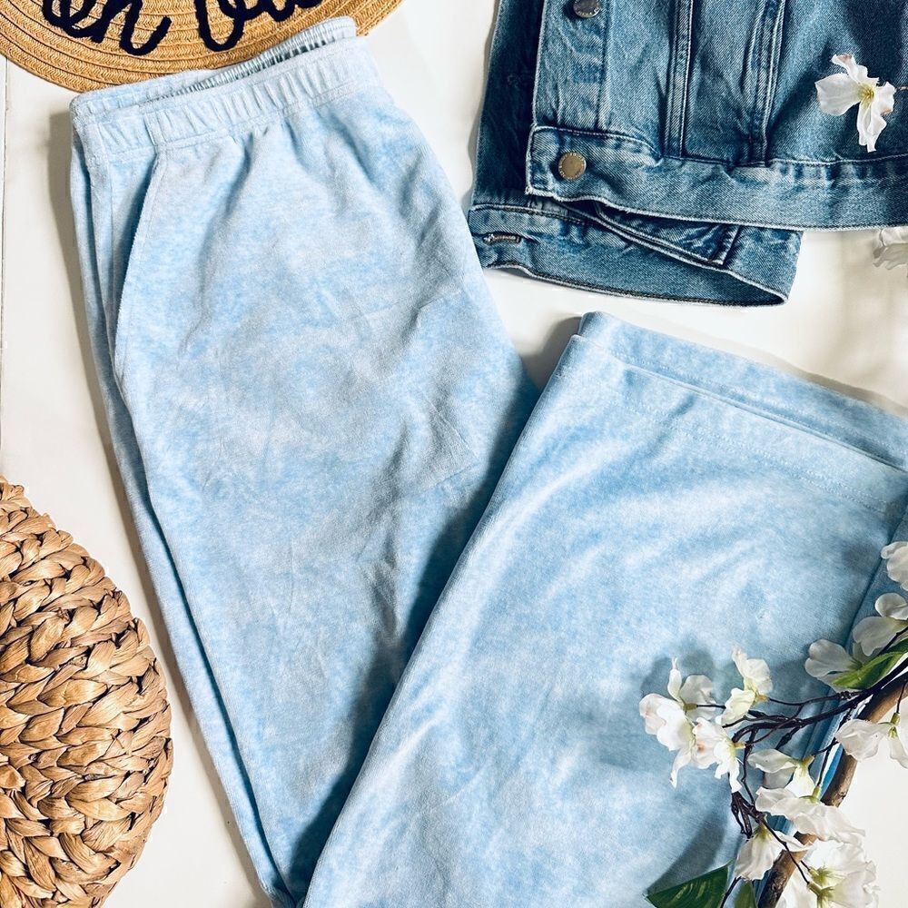 St. John Sport Y2K pastel baby blue velour velvet track pants